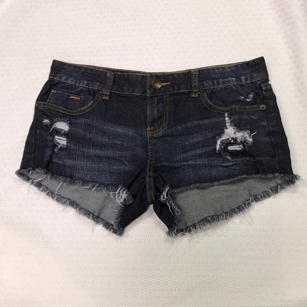 Billabong distressed cut off shorts